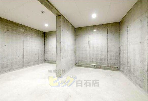 その他共有部分　屋内駐輪場完備しています♪