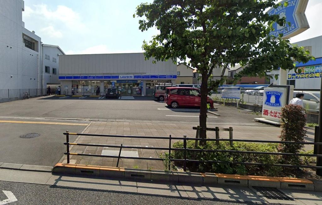 コンビニ　ローソン谷在家駅前店（コンビニ）まで220m
