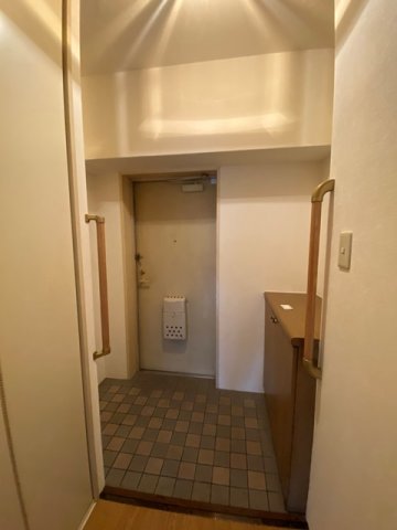 玄関　★ ★ 口コミ２００件以上　評価４.９のお店 ★ ★