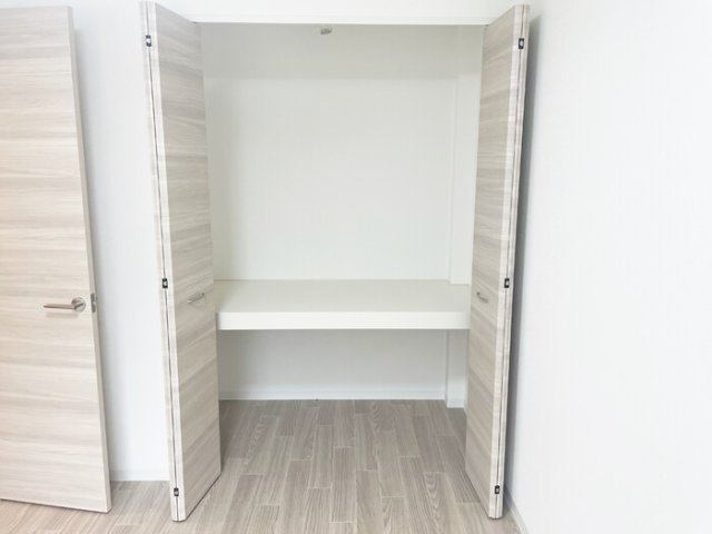 収納　同物件別号室の写真です。