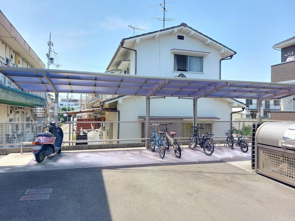 駐車場　駐輪場