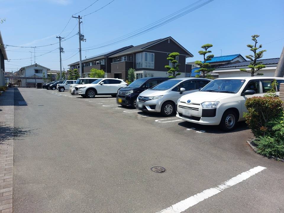 駐車場　駐車場
