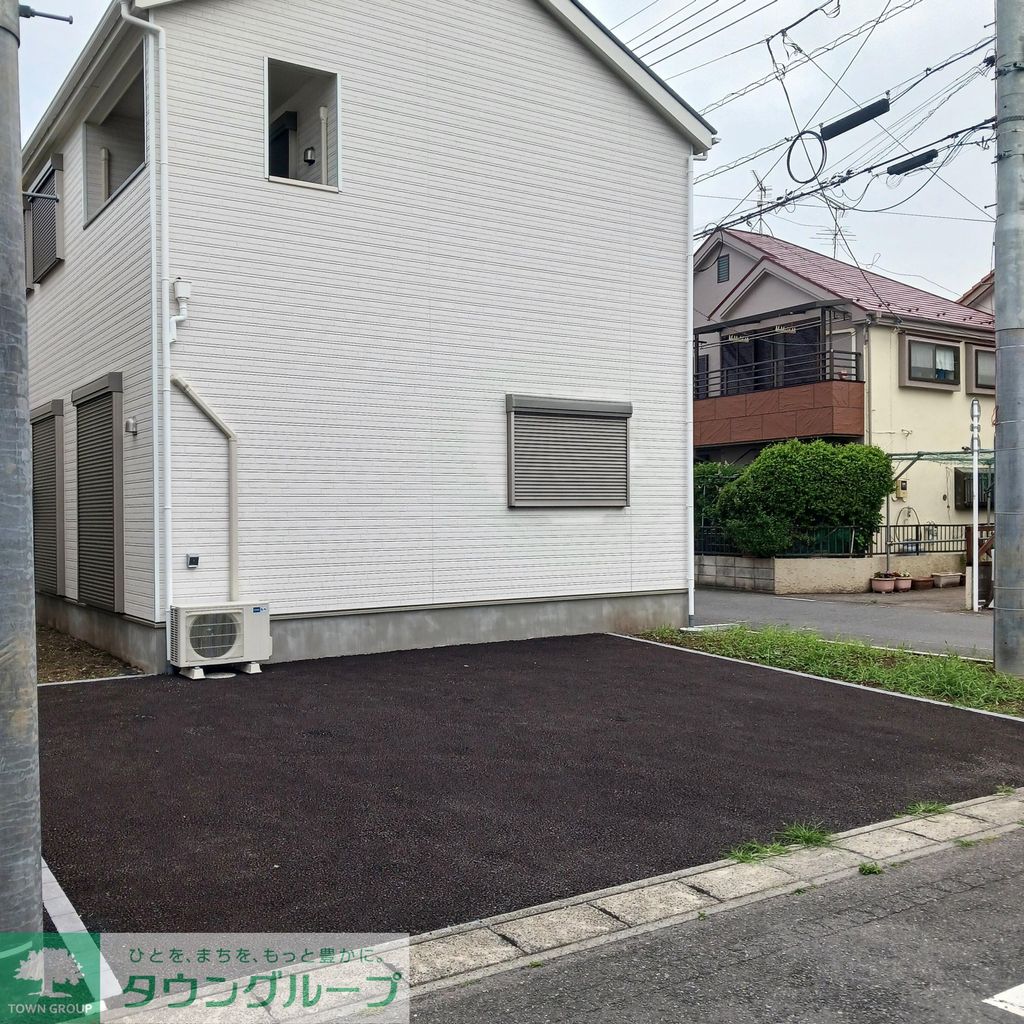 駐車場　庭