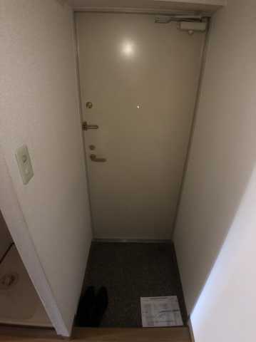 玄関　※別部屋参考写真