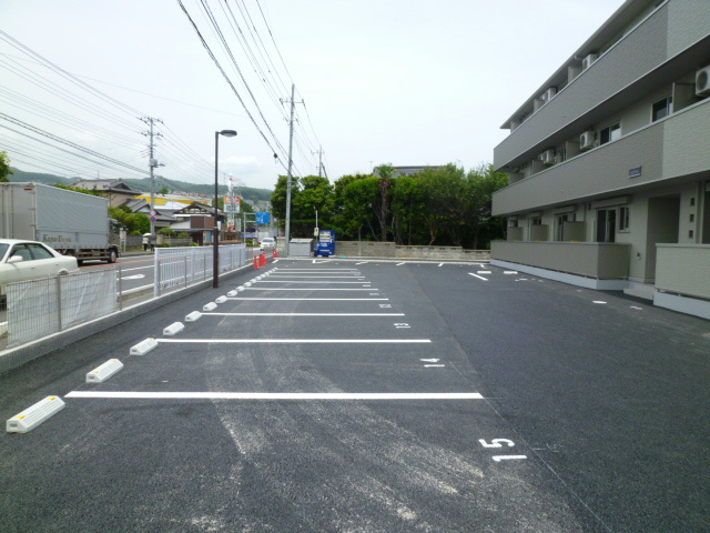 駐車場　敷地内駐車場