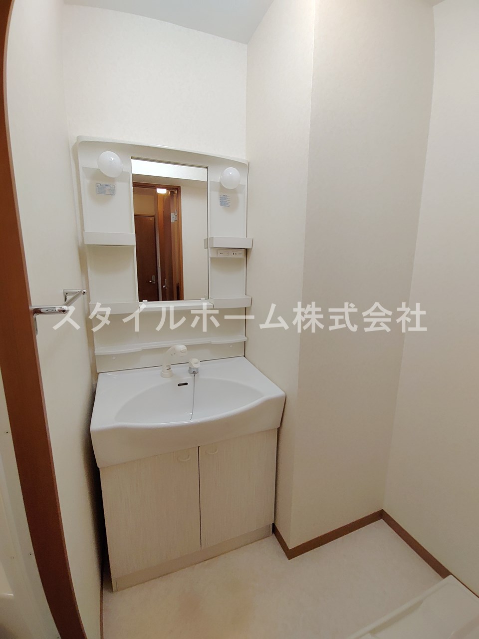 洗面設備　別部屋写真です。