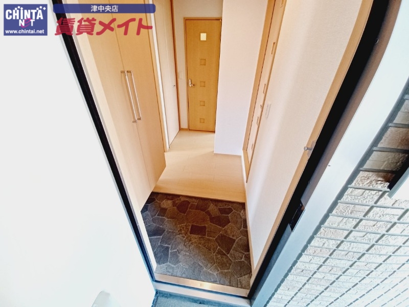玄関　別部屋参考写真です