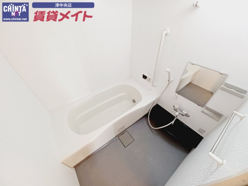バス・シャワールーム　別部屋参考写真です