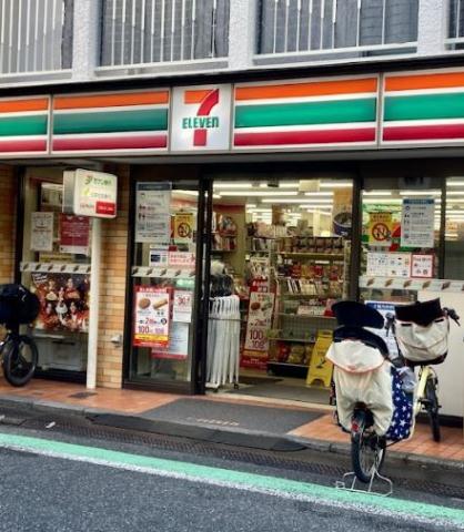 コンビニ　セブンイレブン（コンビニ）まで179m