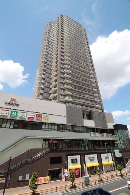 建物外観　オートロック完備
