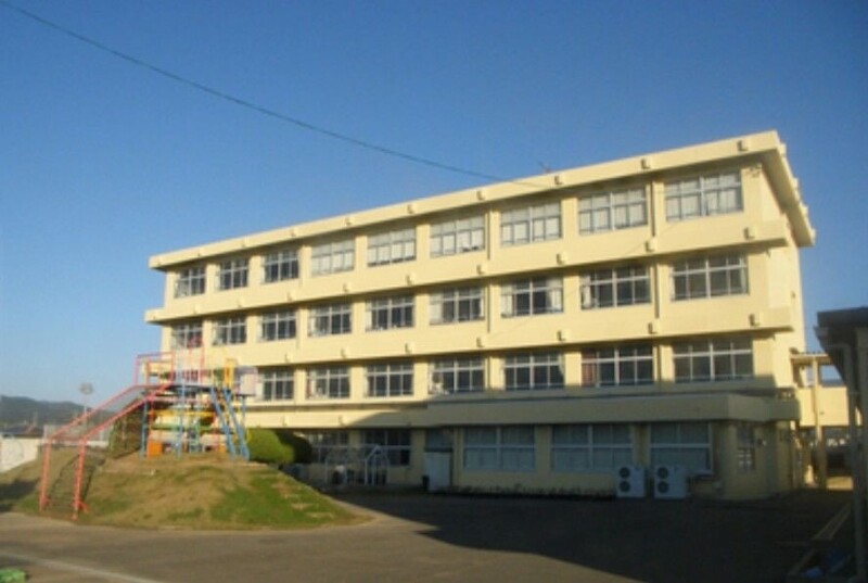 小学校　浜松市立中川小学校（小学校）まで1502m