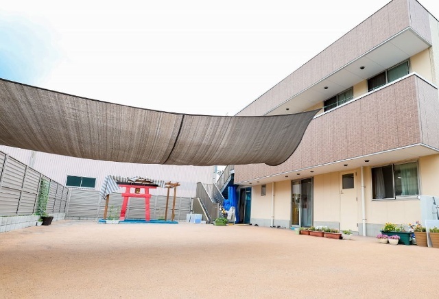 幼稚園・保育園　にじいろ保育園駒岡四丁目（幼稚園・保育園）まで516m