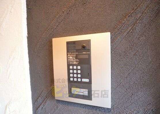 エントランス　人気のオートロック付きマンションです♪