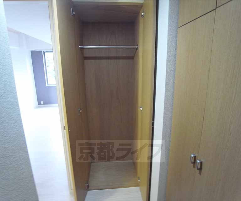 収納　高さのあるクローゼットです