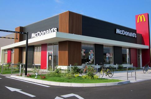 飲食店　マクドナルド月島駅前店（飲食店）まで208m
