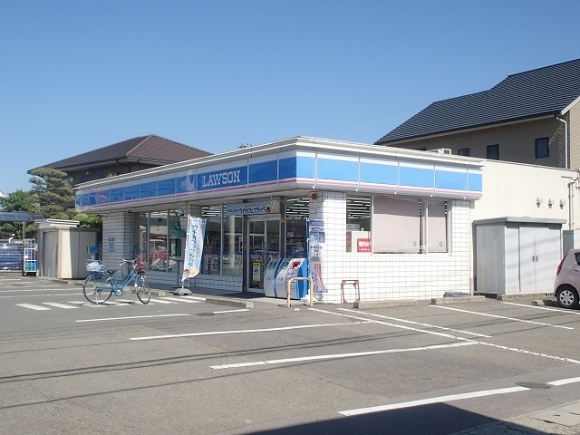 コンビニ　ローソンさん（コンビニ）まで700m