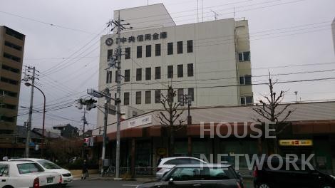 銀行　京都中央信用金庫 出町支店（銀行）まで450m