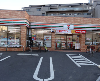 コンビニ　セブンイレブン 大田区東蒲田キネマ通り店（コンビニ）まで390m
