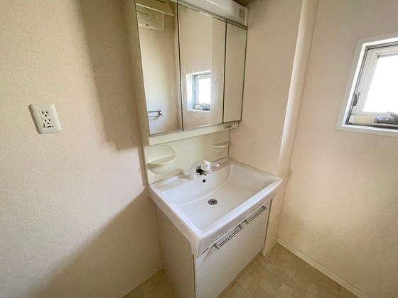 洗面設備　※別部屋の写真です