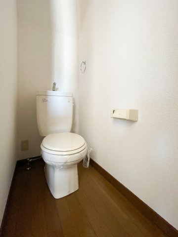 トイレ　※同物件別号室の写真になります