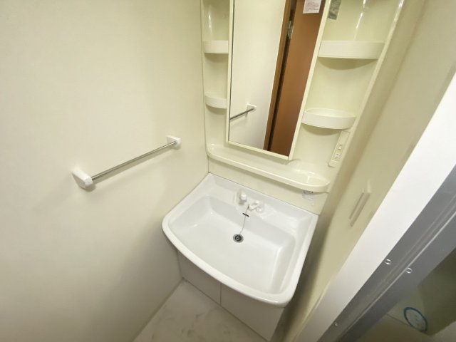 洗面設備　使いやすい洗面所です