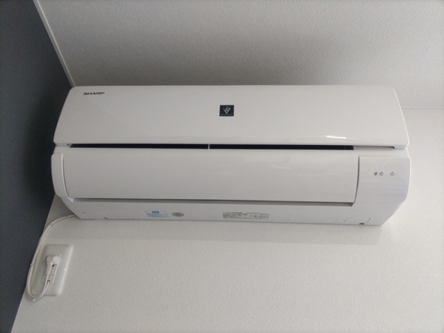 その他　★★洋室に設置されているエアコンです♪★★