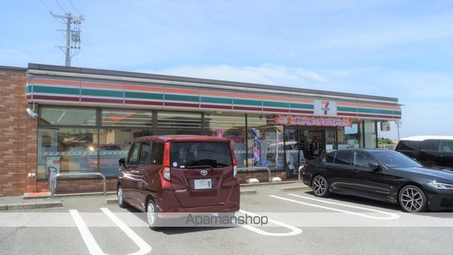 コンビニ　セブン－イレブン常滑榎戸店（コンビニ）まで451m