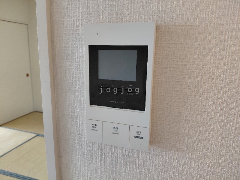セキュリティ　モニター付きインターホンで来客確認も安心です！