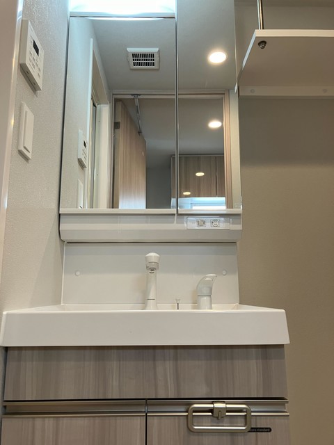 洗面設備　※写真は同タイプ住戸です。