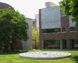 図書館　国際仏教学大学院大学附属図書館（図書館）まで309m
