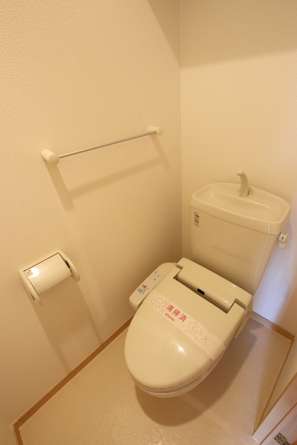 トイレ　★洗浄便座付きのトイレです★