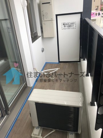 バルコニー　バルコニーからの眺めを楽しみながら食事をしませんか