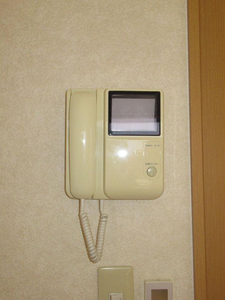 セキュリティ　TVモニター付きインターホン