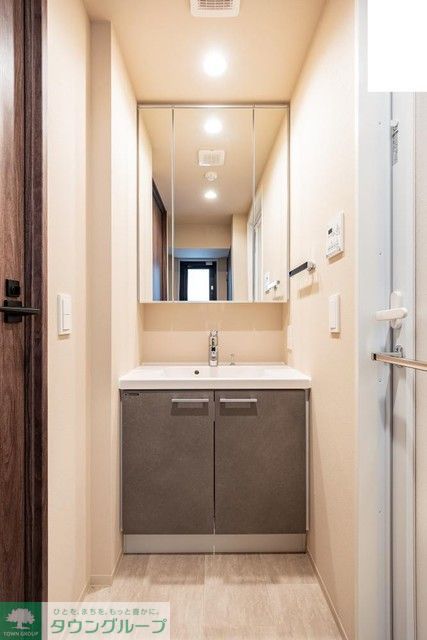 洗面設備　※写真は同タイプ住戸です。
