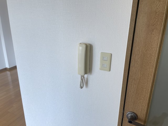 セキュリティ　同物件別部屋写真です