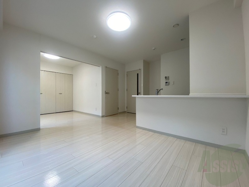 居室・リビング　広くてキレイなお部屋が広がっていて、充実した生活が送れそう。