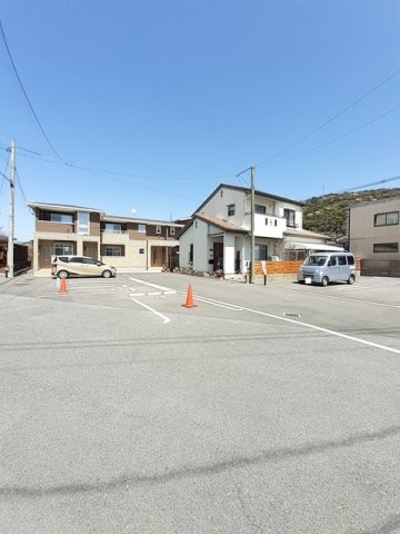 駐車場　車をお持ちの方に嬉しい駐車場付きの物件です