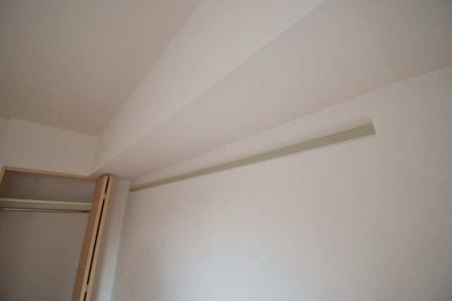 その他設備　ハンガーレール