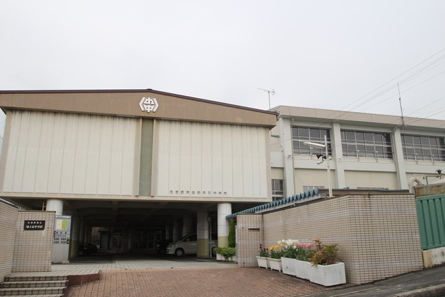 中学校　名古屋市立猪子石中学校（中学校）まで800m