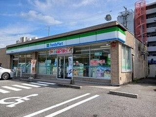 コンビニ　ファミリーマート 岡崎本宿店（コンビニ）まで250m