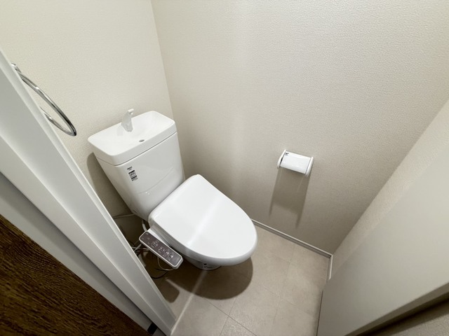 SOLASIA LUFURA KANAMACHIのトイレ写真