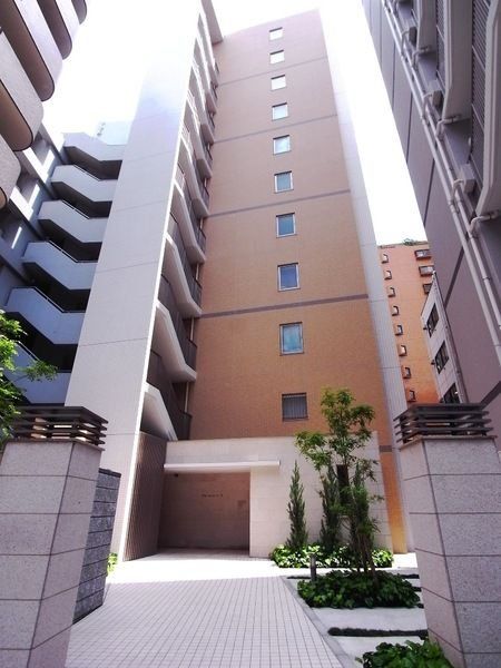 建物外観　駅徒歩3分