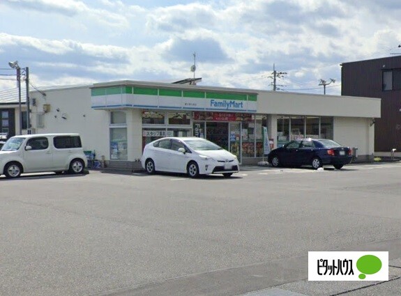 コンビニ　ファミリーマート富士宮小泉店（コンビニ）まで237m