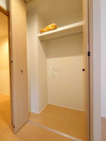 収納　アネシスティリオ大塚