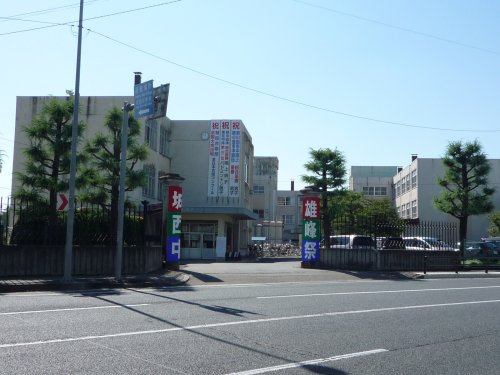 中学校　盛岡市立城西中学校（中学校）まで981m