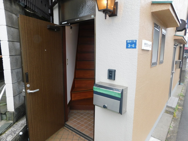 玄関　テレビモニター付き・ポスト