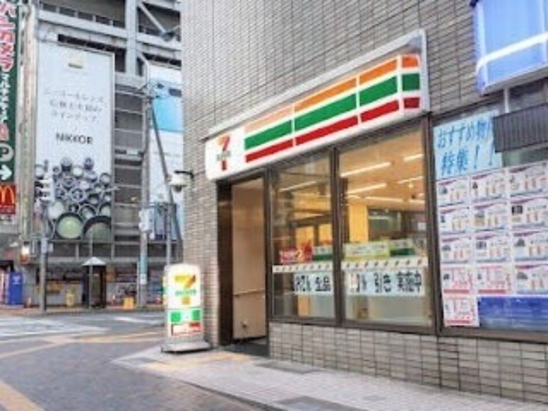 コンビニ　セブンイレブン札幌北7条西5店（コンビニ）まで168m