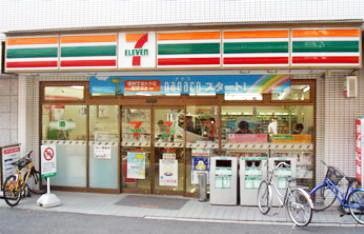コンビニ　（参考）セブンイレブン（コンビニ）まで4m