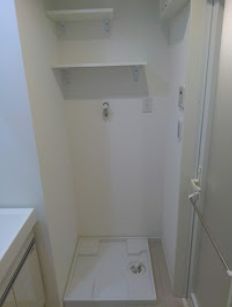 その他　パン付きの室内洗濯機置場！