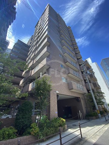 建物外観　アメニティ江戸堀　存在感のある外観